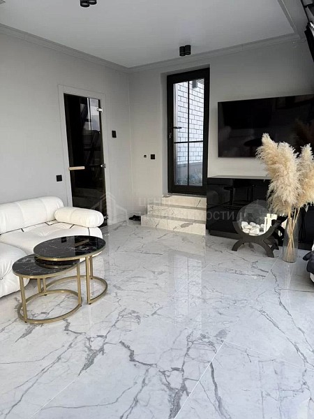 7-к квартира, 232 кв.м.