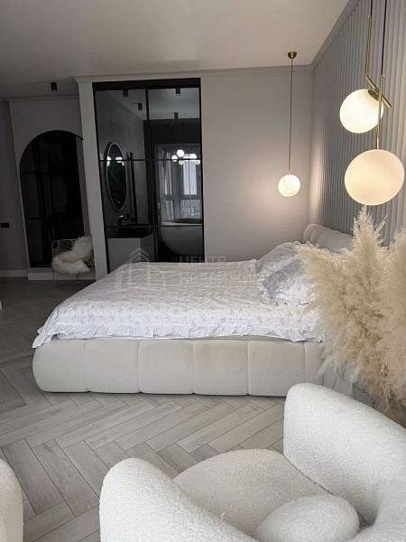 7-к квартира, 232 кв.м.