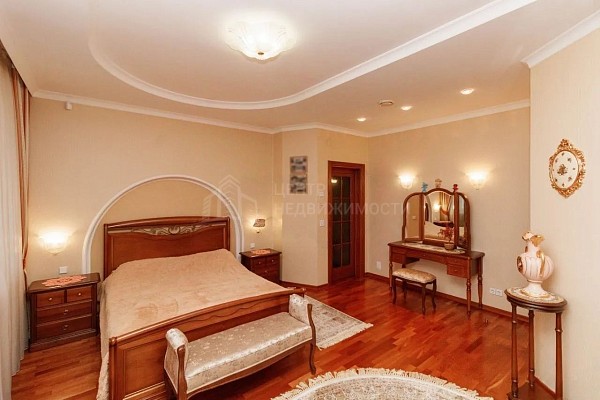 6-к квартира, 282 кв.м.