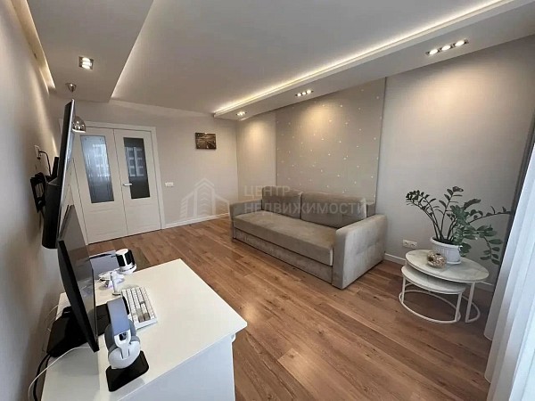 2-к квартира, 74 кв.м.