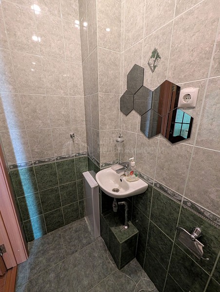 2-к квартира, 77 кв.м.