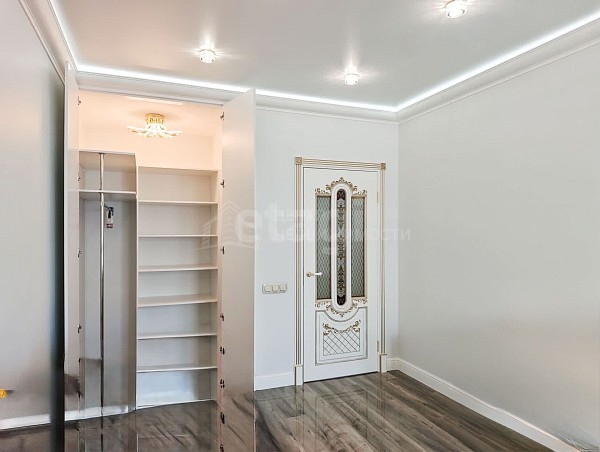 2-к квартира, 70 кв.м.