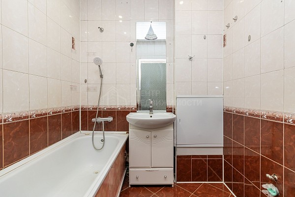 2-к квартира, 65 кв.м.