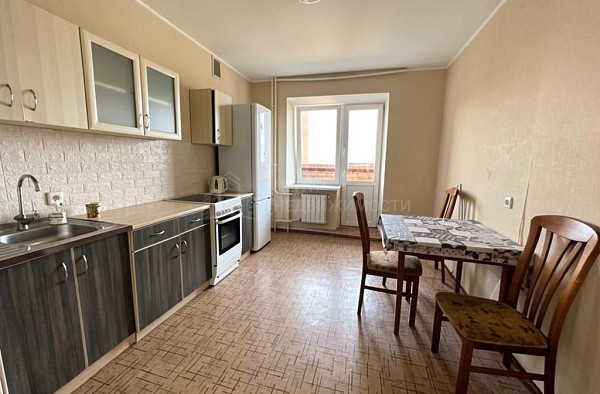 2-к квартира, 70 кв.м.