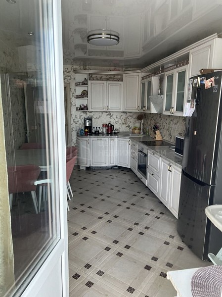 2-к квартира, 81 кв.м.