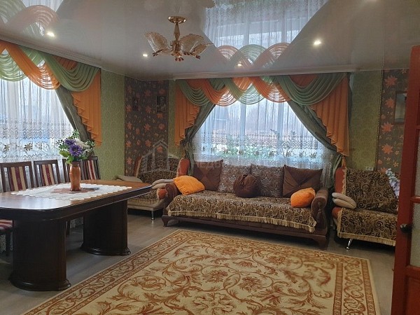 Дом с участком, 107 кв.м.