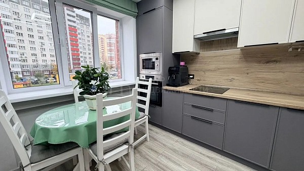 2-к квартира, 60 кв.м.