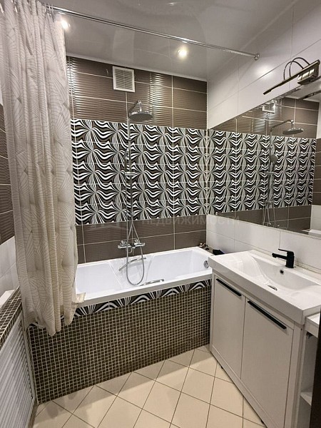 2-к квартира, 90 кв.м.