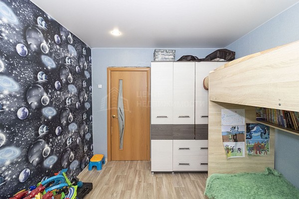 4-к квартира, 60 кв.м.