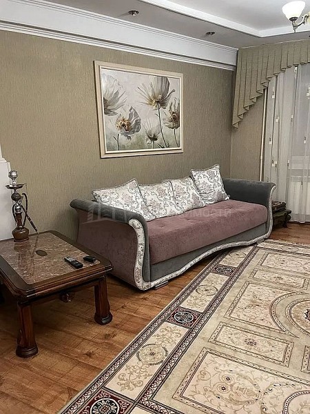 2-к квартира, 87 кв.м.
