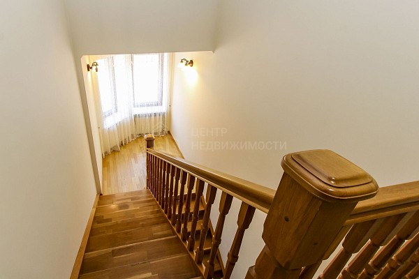 4-к квартира, 210 кв.м.