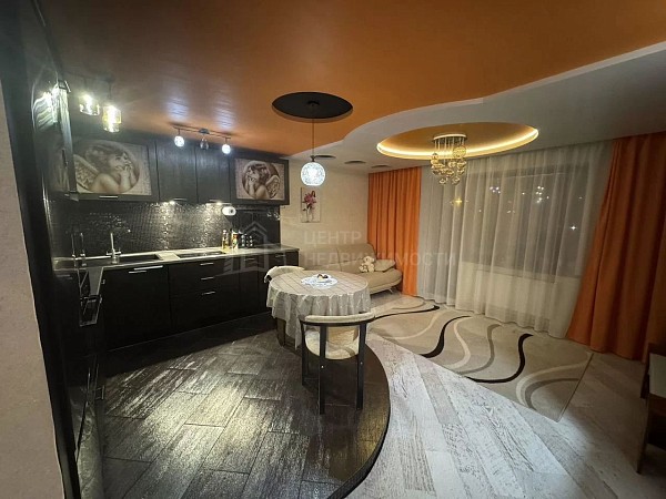 2-к квартира, 77 кв.м.
