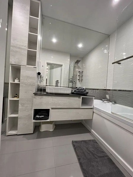 2-к квартира, 74 кв.м.