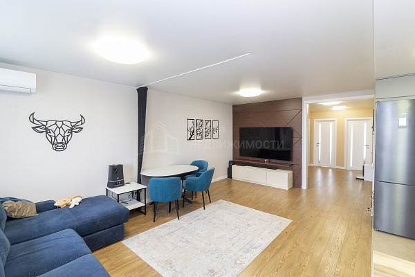 2-к квартира, 77 кв.м.