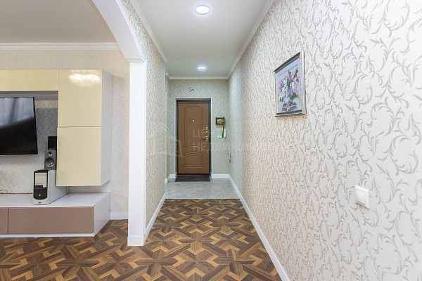 2-к квартира, 80 кв.м.