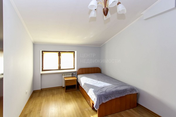 4-к квартира, 210 кв.м.
