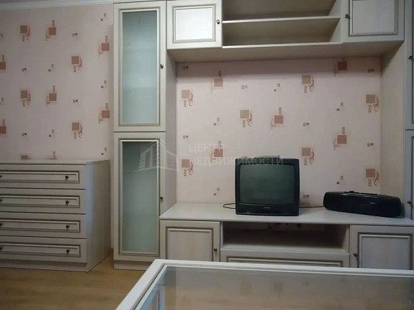 1-к квартира, 42 кв.м.