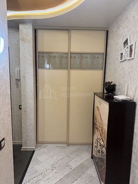 2-к квартира, 77 кв.м.