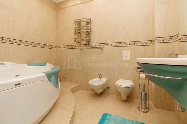 6-к квартира, 282 кв.м.