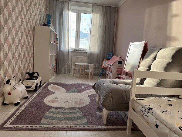 2-к квартира, 74 кв.м.
