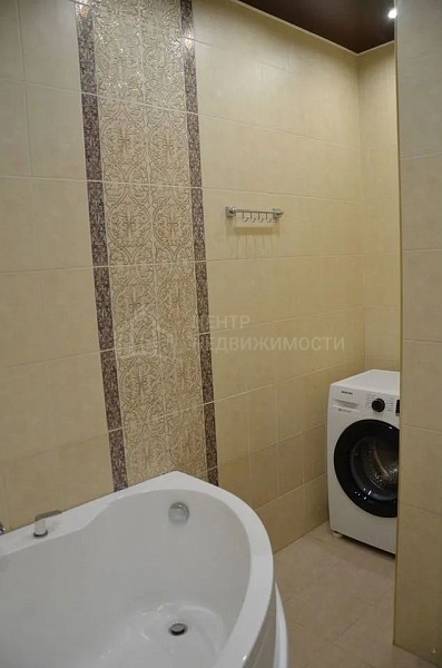 2-к квартира, 77 кв.м.