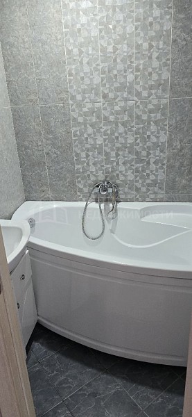 2-к квартира, 65 кв.м.