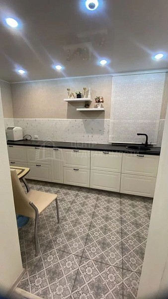 Дом с участком, 258 кв.м.