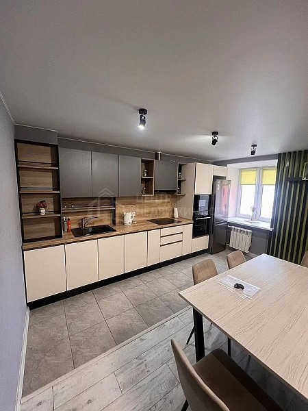 2-к квартира, 75 кв.м.