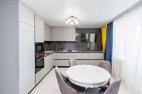 2-к квартира, 75 кв.м.
