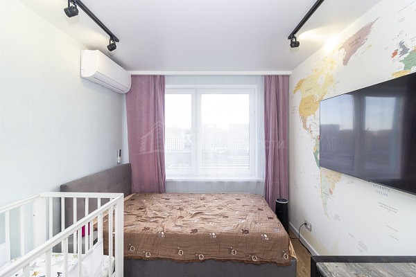 2-к квартира, 77 кв.м.