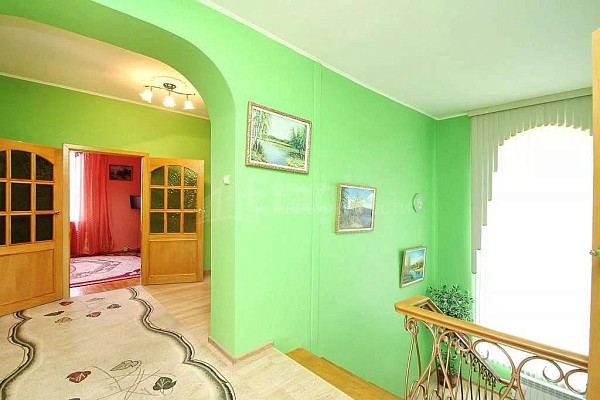 Дом с участком, 366 кв.м. Дом с участком, 366 кв.м.