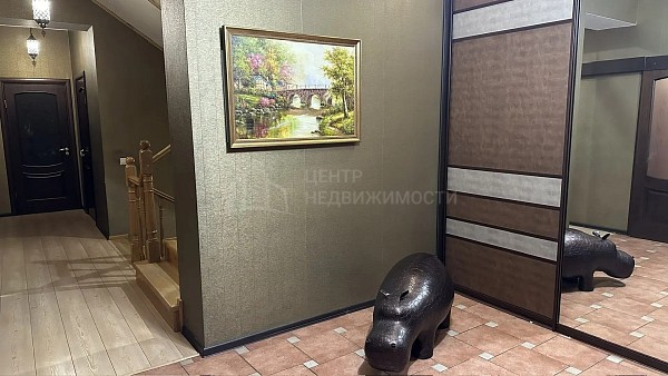 Дом с участком, 425 кв.м.