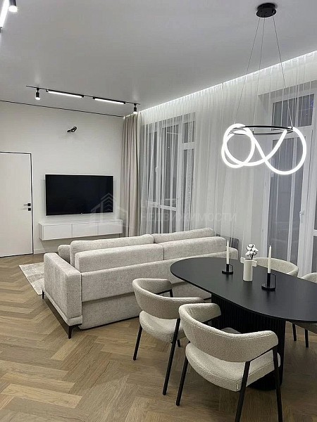 2-к квартира, 82 кв.м. 2-к квартира, 82 кв.м.