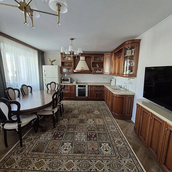5-к квартира, 162 кв.м. 5-к квартира, 162 кв.м.