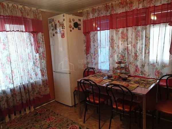 Дом с участком, 107 кв.м.