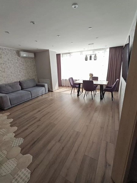 3-к квартира, 87 кв.м.