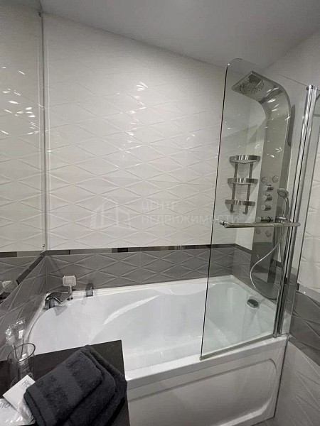 2-к квартира, 74 кв.м.