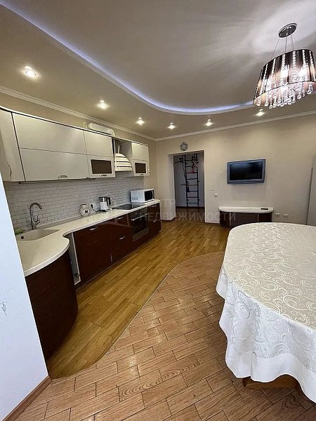 2-к квартира, 156 кв.м. 2-к квартира, 156 кв.м.