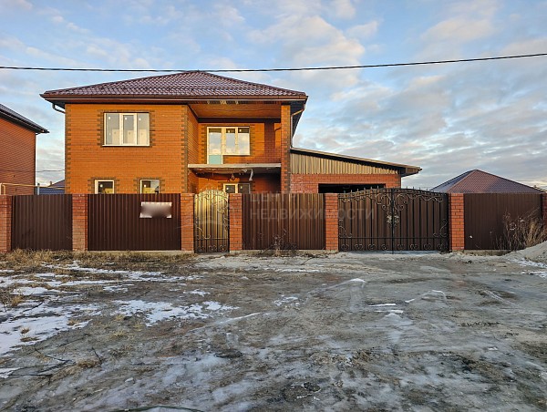 Дом с участком, 190 кв.м.