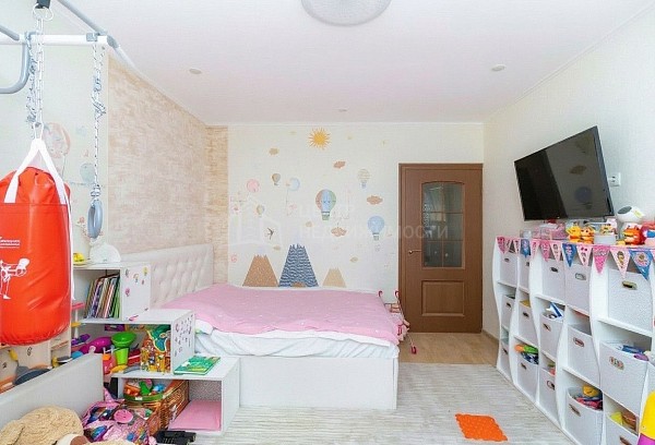 2-к квартира, 81 кв.м.