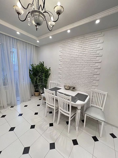 2-к квартира, 57 кв.м.