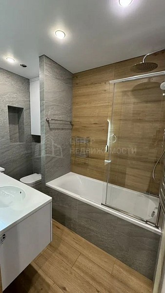 2-к квартира, 71 кв.м.