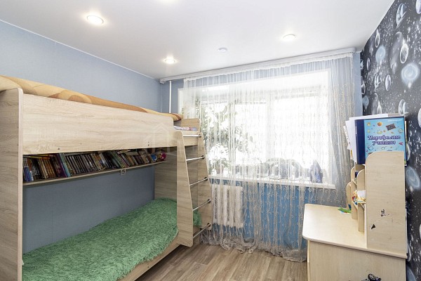 4-к квартира, 60 кв.м.