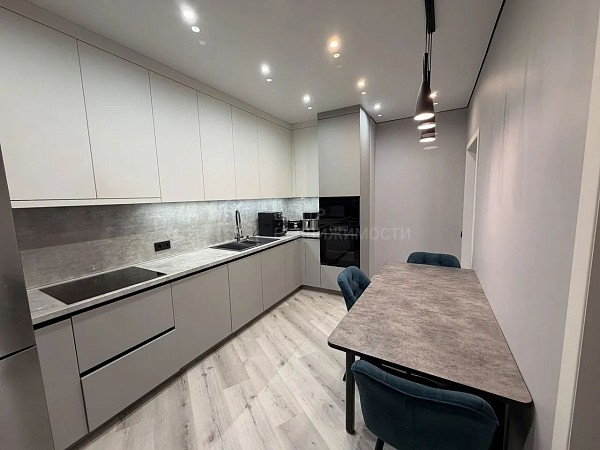 2-к квартира, 72 кв.м.