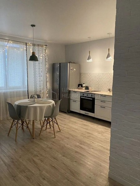 2-к квартира, 85 кв.м.