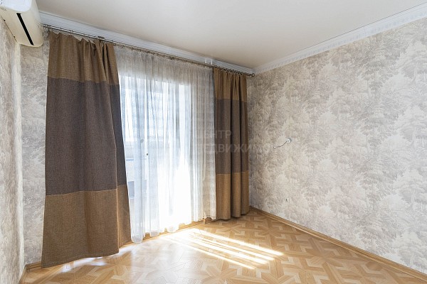 2-к квартира, 80 кв.м.