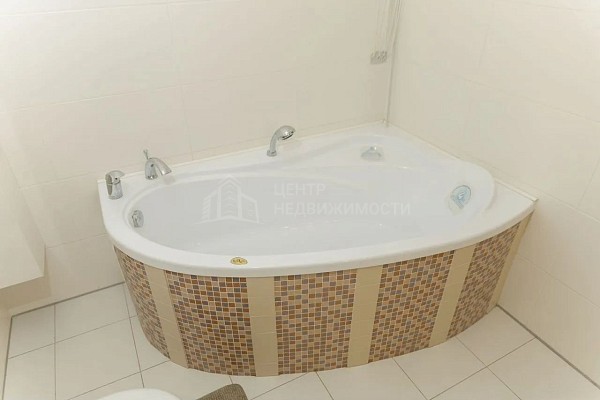 5-к квартира, 220 кв.м.