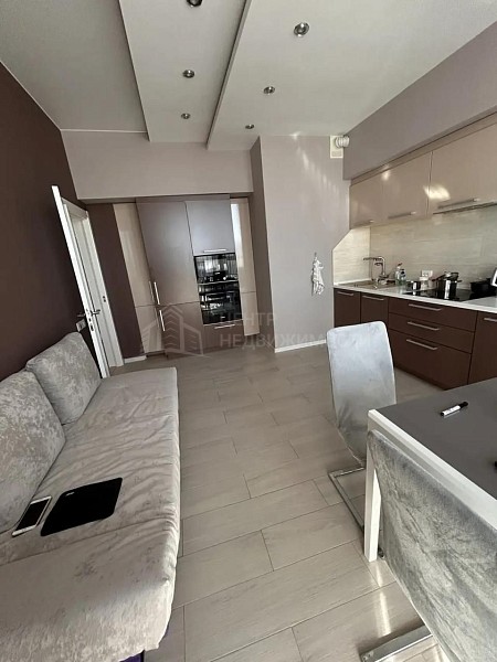 2-к квартира, 70 кв.м.