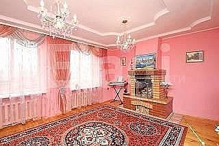 Дом с участком, 366 кв.м. Дом с участком, 366 кв.м.