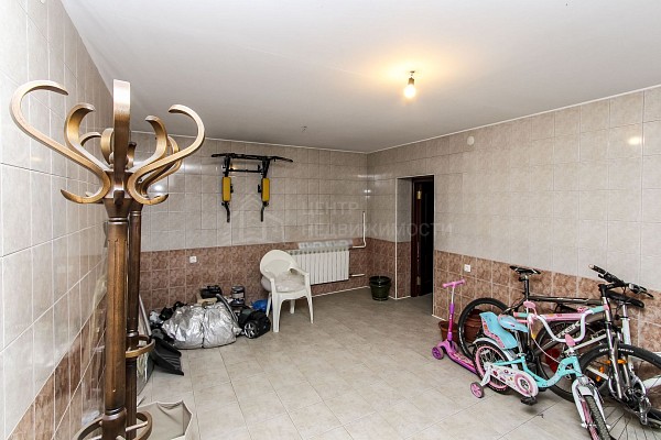 4-к квартира, 210 кв.м.